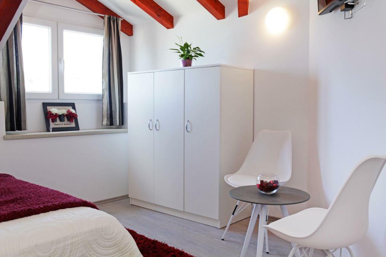 Luxory D-Rooms เวลาลูกา ภายนอก รูปภาพ