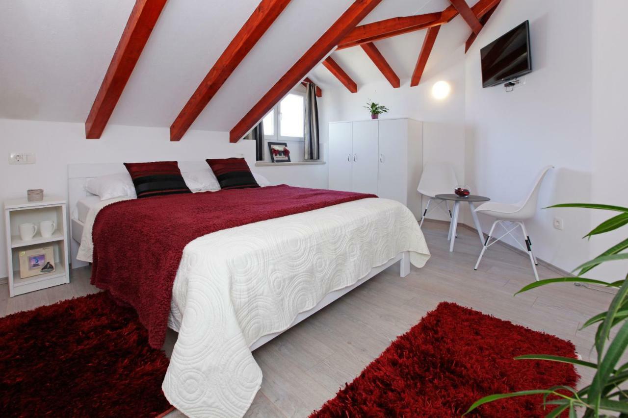 Luxory D-Rooms เวลาลูกา ภายนอก รูปภาพ