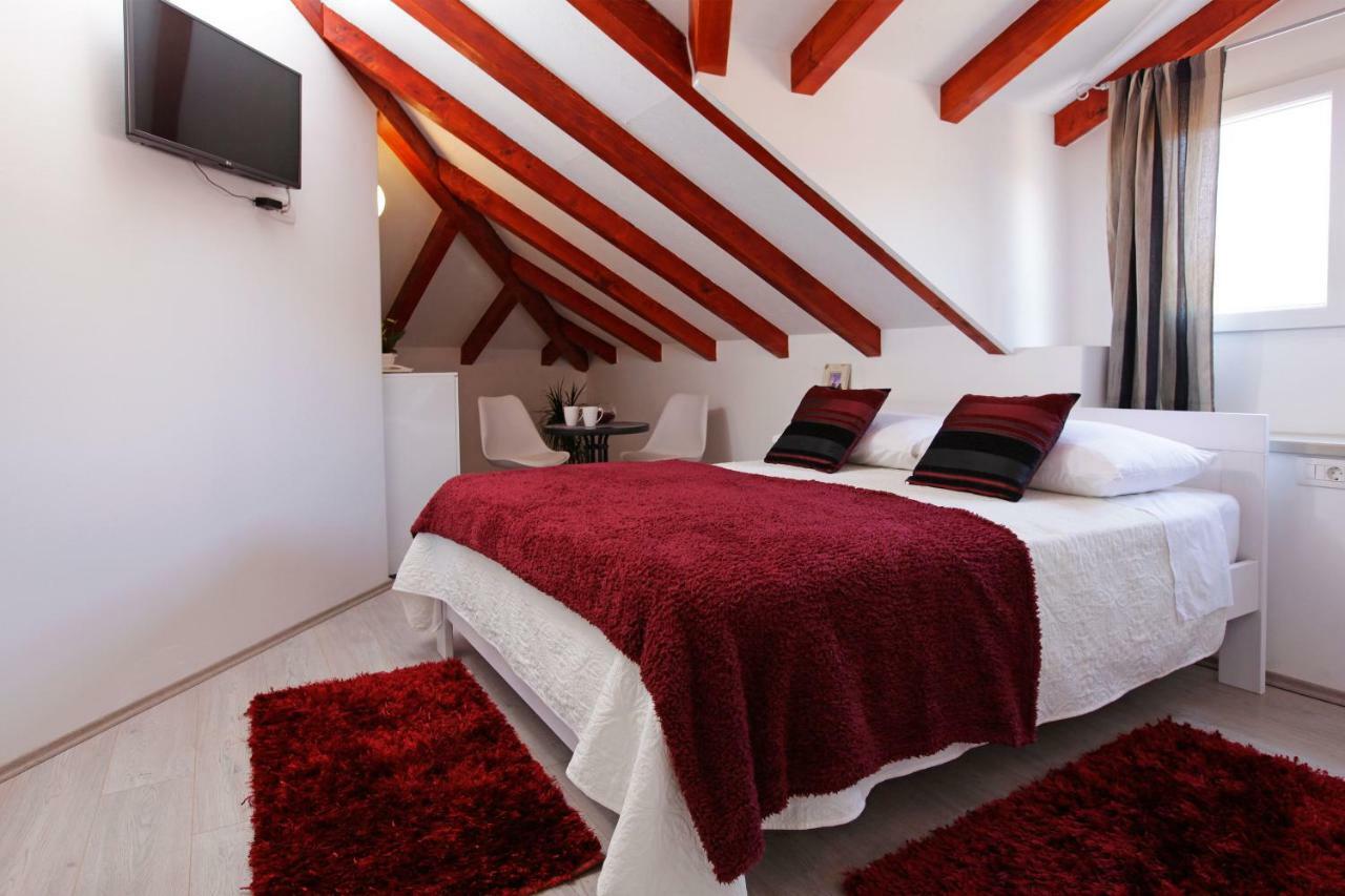 Luxory D-Rooms เวลาลูกา ภายนอก รูปภาพ